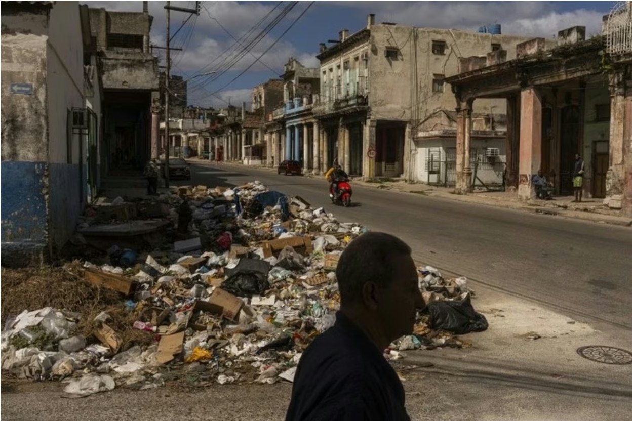 Cuba admite conversas com o governo Trump em meio à asfixia dos combustíveis